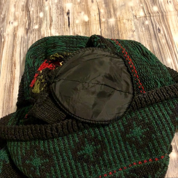 Vintage ugly Christmas sweater with skier design - Picture 7 of 8